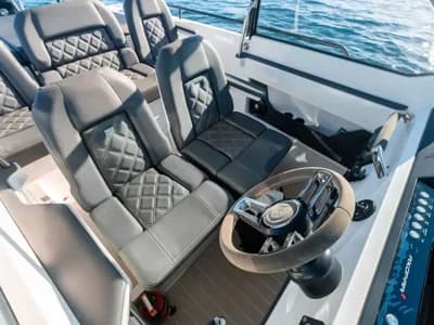 2019 Axopar 28 T Top Boat for Sale in Vilamoura 3