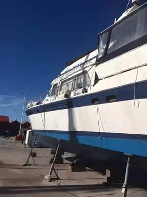 1994 Trader 58 Sunliner Boat for Sale in Bordeaux 2