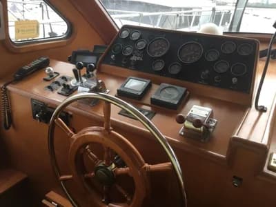 1994 Trader 58 Sunliner Boat for Sale in Bordeaux 4