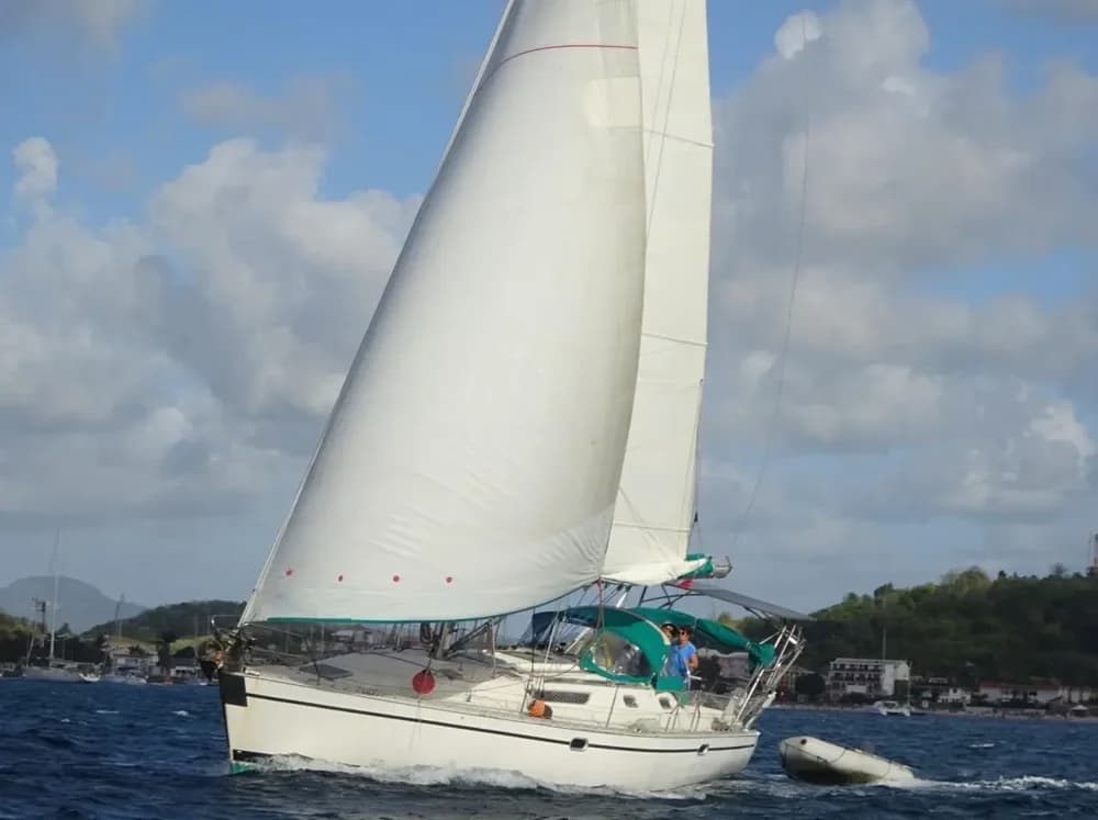 1997 Jeanneau Sun Odyssey 42.2 Boat for Sale in Le Marin