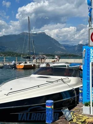 Performance Marine 907 2