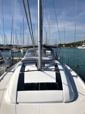 Beneteau Oceanis 51.1 2