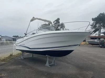 Jeanneau Cap Camarat 7.5 CC 2
