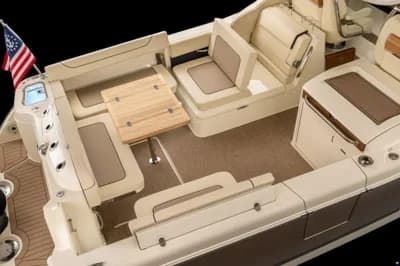 Chris Craft Calypso 32 Outboard 3