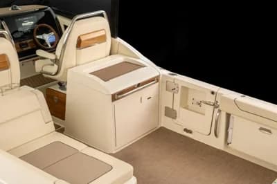 Chris Craft Calypso 32 Outboard 4