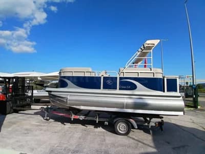 Sharkcaretta C5 3