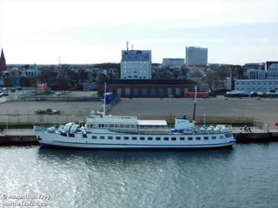 Maritimes Restaurantschiff als Liegende Anlage 2