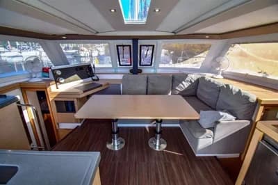 Fountaine Pajot Lucia 40 2