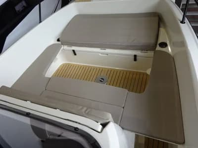 Quicksilver Activ 605 Open 3