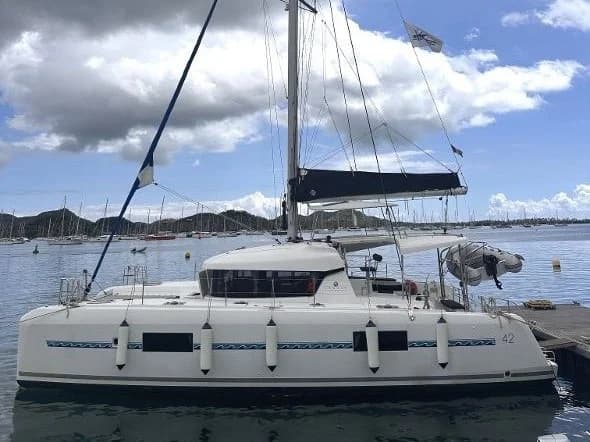 Lagoon 42