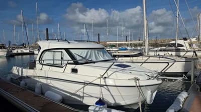 Bénéteau Antares 8 OB 2