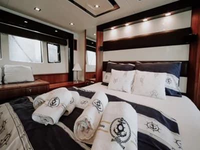Sunseeker Predator 64 3