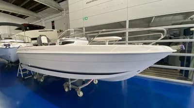 B2 Marine CAP Ferret 522 Open 2