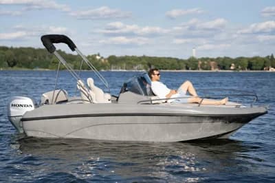 Trident Boats 530 Sundeck 2