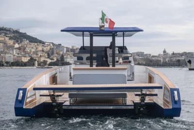 Custom built I BOAT 2
