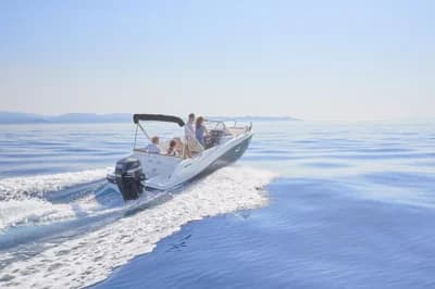 Quicksilver Activ 675 Sundeck 2