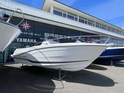 Jeanneau Cap Camarat 6.5 CC Serie 3 2