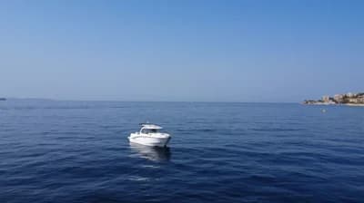 Bénéteau Antares 8 Fishing 2