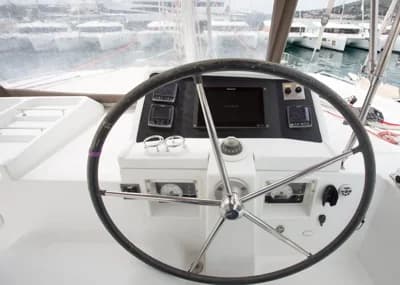 Lagoon 450 3