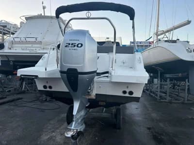 Jeanneau Cap Camarat 7.5 CC Serie 3 2