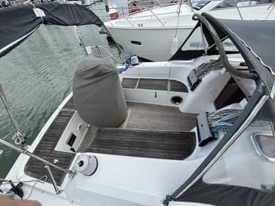 2011 Hanse 355 Boat for Sale in Haslar Marina 3