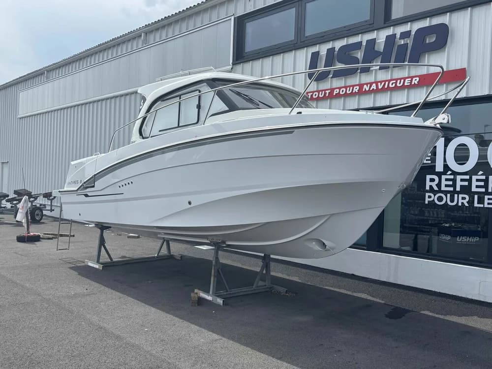 Bénéteau Antares 8 OB V2