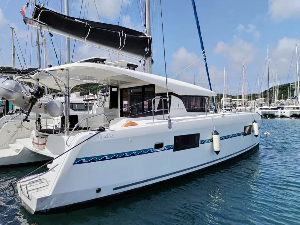 Lagoon 42
