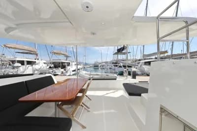 Lagoon 42 5
