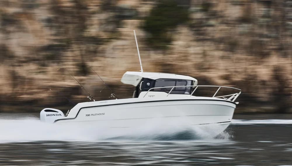 Parker 700 Pilothouse inkl. 115 PS und Trailer