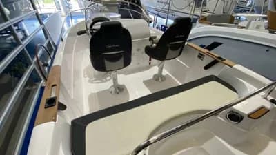 B2 MARINE CAP FERRET 522 OPEN 3