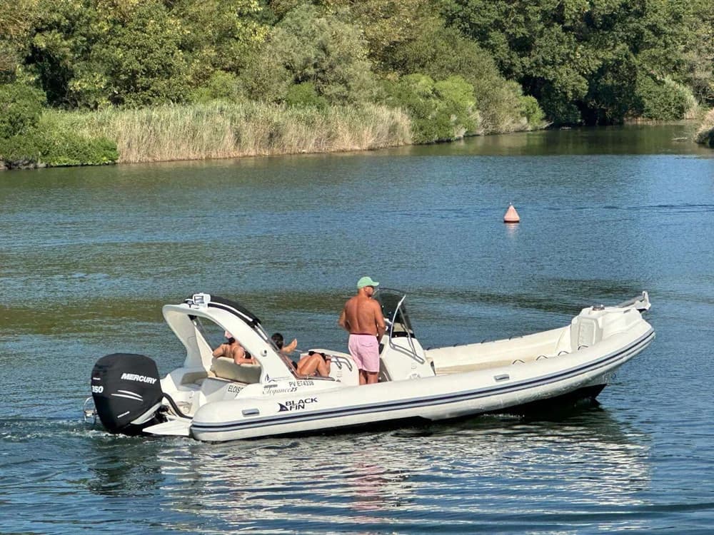 Black FIN 25 Elegance