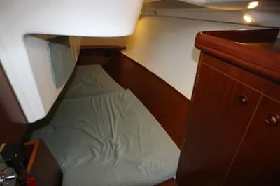2001 Beneteau Oceanis Clipper 311 Boat for Sale in Ipswich 3