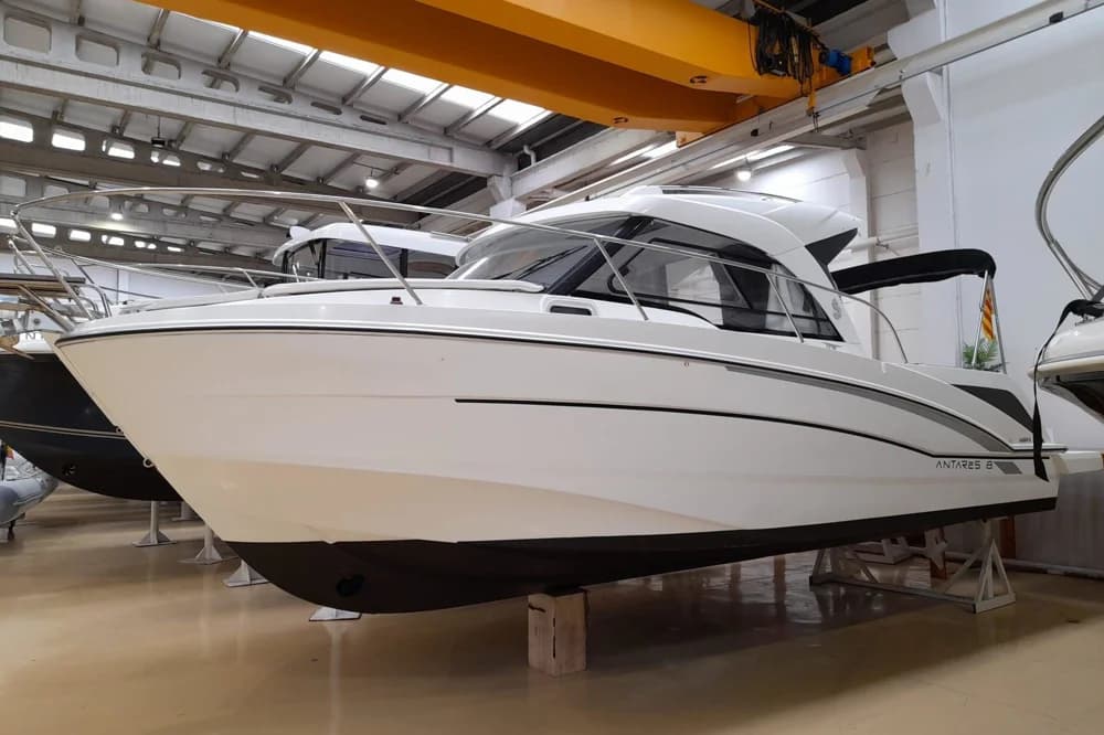 2019 Beneteau Antares 8 | 7m