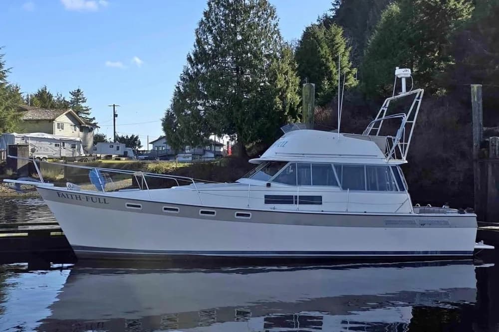 1983 Bayliner 3870 Motoryacht | 38 ft