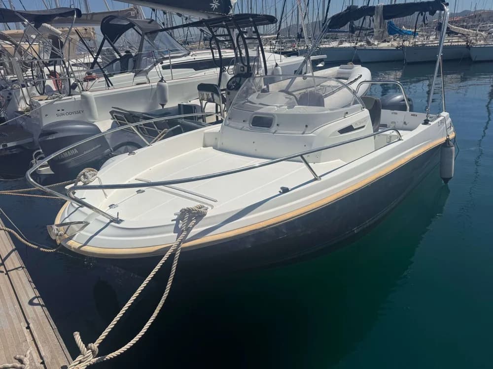 Jeanneau Cap Camarat 5.5 WA Serie 2