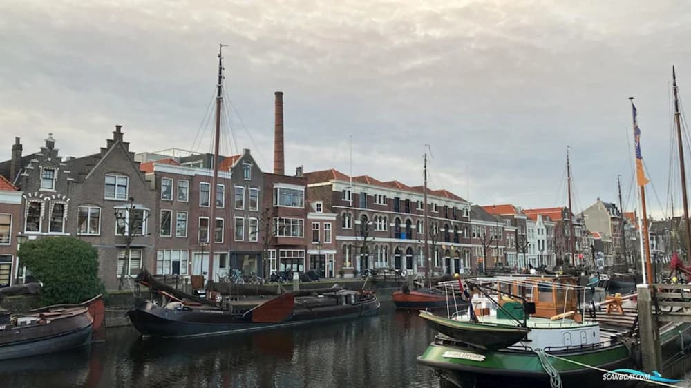 Zeilend Woonschip Woonschip Met Vaste Ligplaats