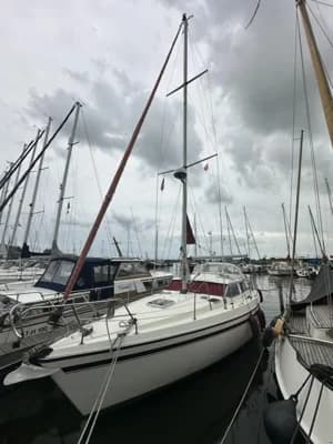 Moody Eclipse 33 2