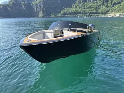 VTS Boats Flying Shark 5.7 Black Capri 2
