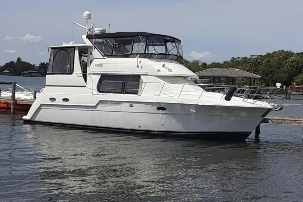 2000 Carver 406 Motor Yacht | 40 ft