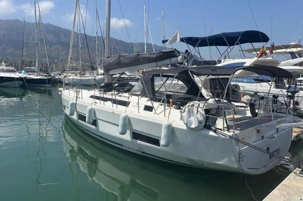 Dufour 470