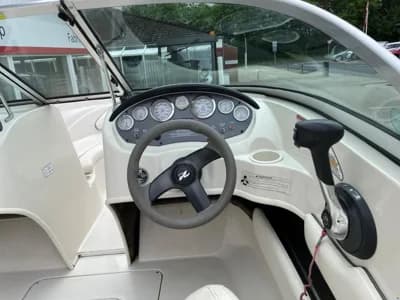Sea Ray 175 Sport Bowrider med 135 hk Mercruiser 3