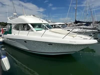 2006 Prestige 36 Fly Boat for Sale in Lymington 2