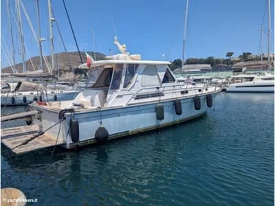 Sabre Yachts 42' Hard Top Express 2