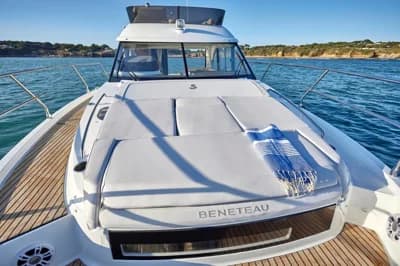 Beneteau Antares 12 Fly 2