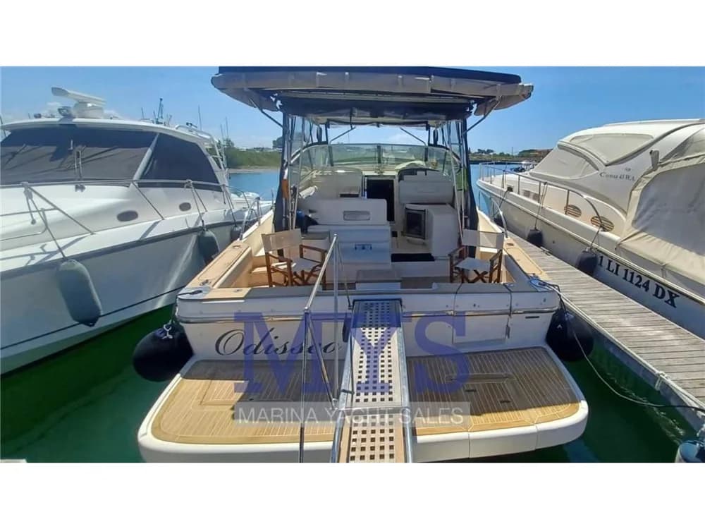 Cayman Yachts - 38