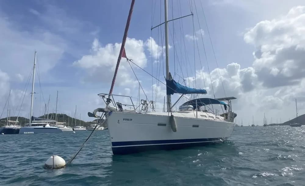 2005 Beneteau Oceanis Clipper 373 Boat for Sale in Le Marin