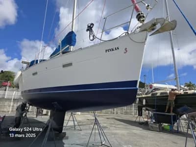 2005 Beneteau Oceanis Clipper 373 Boat for Sale in Le Marin 2