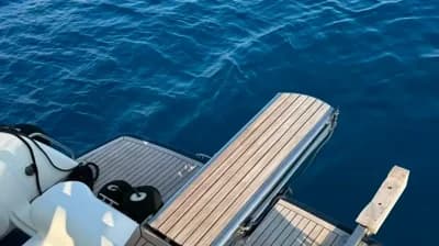 2000 Cranchi Zaffiro 34 Boat for Sale 2
