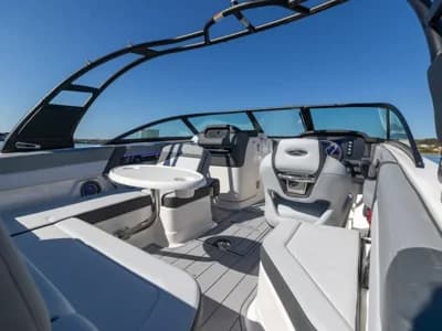 2026 Chaparral Ssx4 Boat for Sale in Pwllheli 3