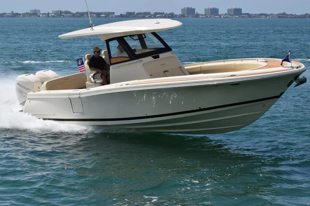 Chris Craft Catalina 31 Outboard
